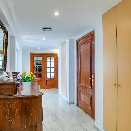 Piso Lux Gavina פלאמוס