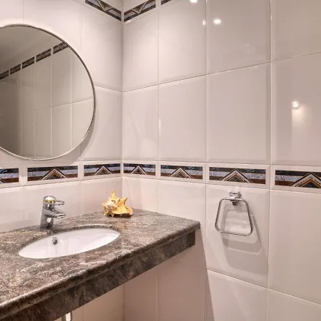 Piso Lux Gavina * פלאמוס